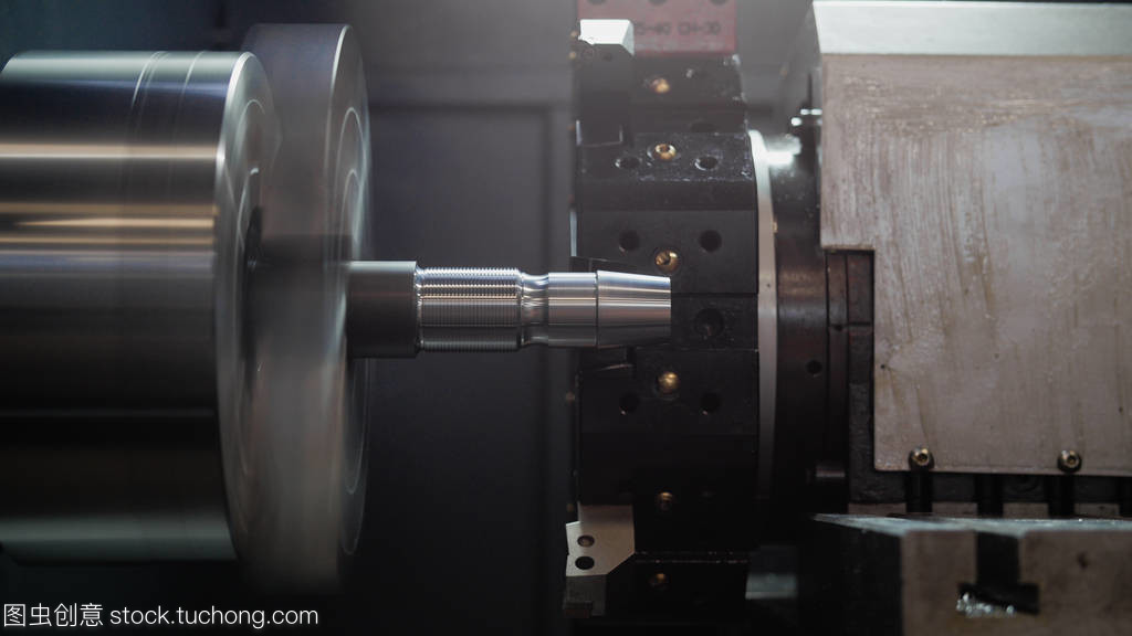 旋轉(zhuǎn)的機(jī)制-自動機(jī)加工的金屬,工業(yè)背景前, 視圖