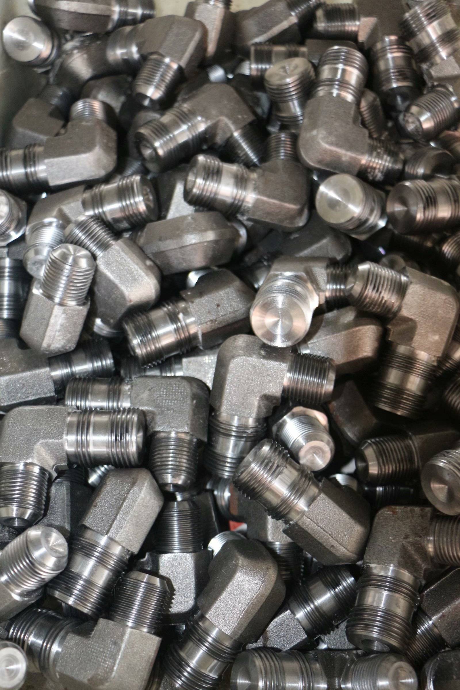 從佼佼學子到外貿(mào)公司總經(jīng)理的華麗轉(zhuǎn)身-訪江西晟潯機械創(chuàng)始人周啟榮